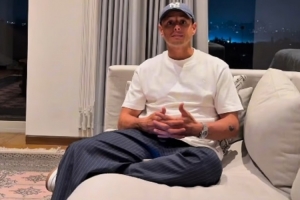 引争议小豌豆：女性应专注繁衍、打扫，必须学会敬重男子气概