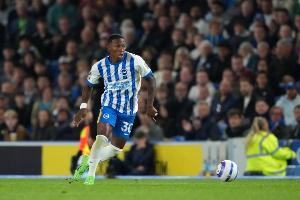 kaiyun-罗马诺：27岁左后卫埃斯图皮尼安本周飞往米兰，将签约5年