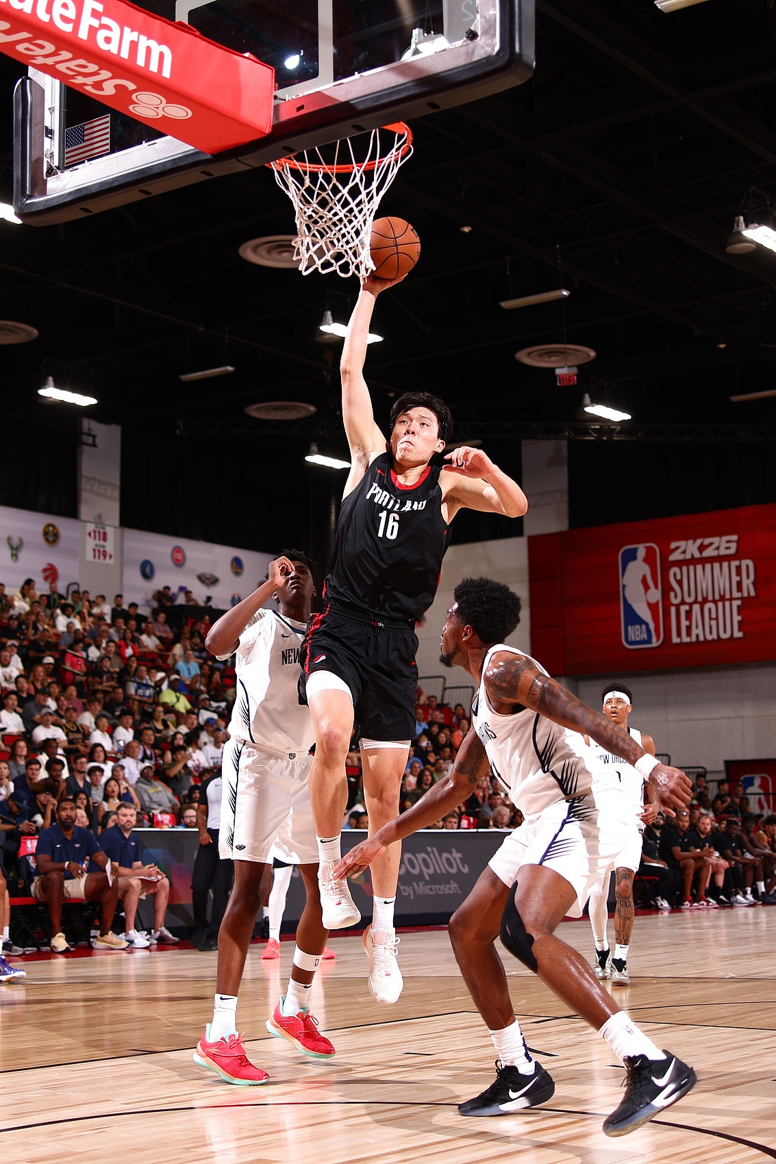 kaiyun-队记:很少见新秀大个子有杨瀚森的内线脚步和技术 比较干净利落