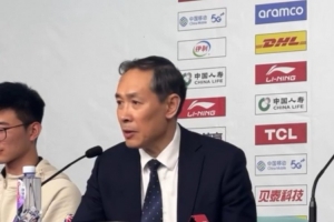 许利民:周琦和小曾已经倾尽所有 冒着残疾的风险打了上一场