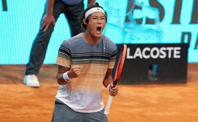 1682821264112024301.png 开云APP-中国男网也有红土好手了,张之臻!