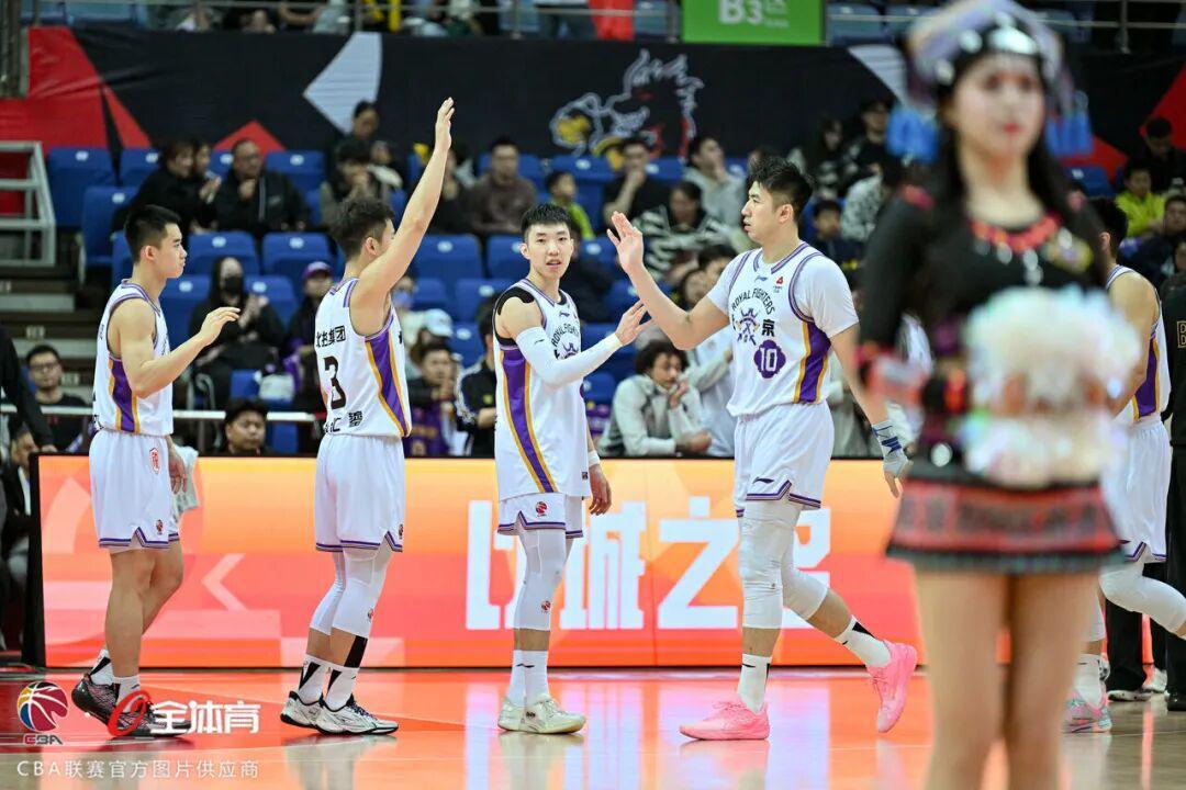 开云体育下载-赛场直击丨 已无后路可退 唯有总结之后向前冲